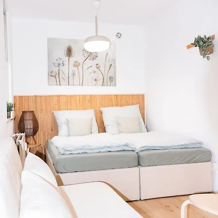 Holideis - Sonnen-balkon - Neu Renoviert