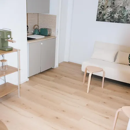 Апартаменты Holideis - Sonnen-balkon - Neu Renoviert Бонн