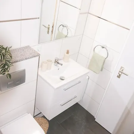 Holideis - Sonnen-balkon - Neu Renoviert * Бонн